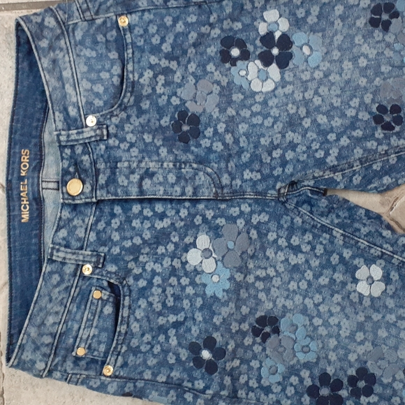 Michael Kors Floral Embroidered Cropped Jeans From - Picture 3 of 6